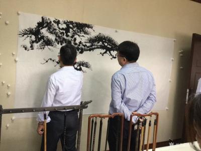 罗树辉生活-参加广州大学岭南文化艺术研究院成立暨聘任仪式。被聘为“岭南文化艺术创作鉴赏研究院【图3】