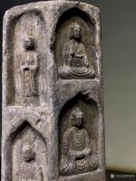 艺术家罗邵华收藏:佛柱 “众佛法相” 。尺寸：高77//底座25见方，材质青石【图5】