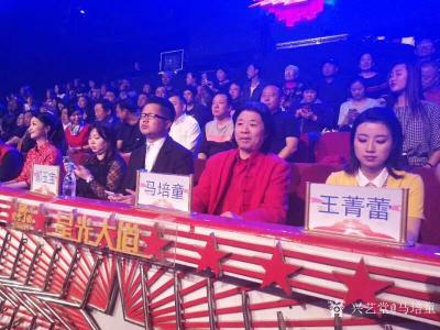 马培童生活-4月11日星光大道现场直播，我在现场，是特邀嘉宾评委之一。
马培童【图1】
