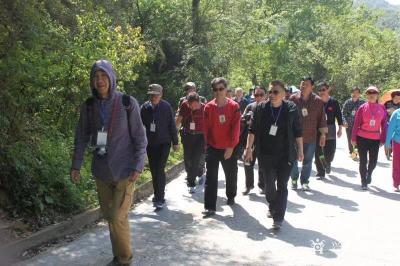 陈刚生活-徐州文友九华山文化之旅，留影。谢谢书画，诗词，音乐，企业和新闻界朋友一路同行。【图3】