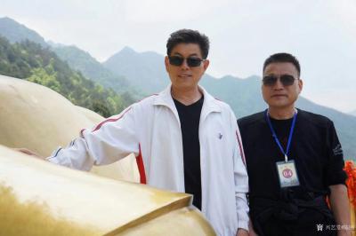 陈刚生活-徐州文友九华山文化之旅，留影。谢谢书画，诗词，音乐，企业和新闻界朋友一路同行。【图6】