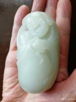 艺术家尚建国收藏:因佛结缘，收藏到的两个和田玉弥勒，让人爱不释手。
各位早上【图1】