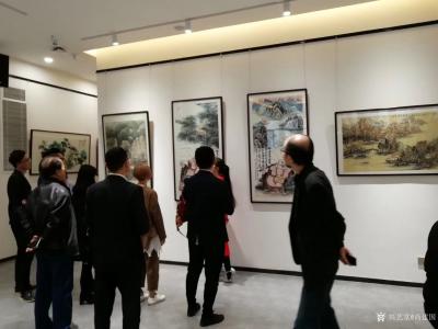 尚建国荣誉-羞溚溚的玫瑰静悄悄的开，
秦商书画在陕西天博美术馆默不作声的开始展览。
看作【图7】