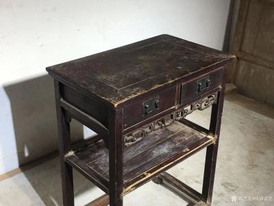 明清古艺收藏-清代，楠木书桌，造型美观，制式少见，书房客厅会所之佳品，长67宽42高85，【图1】