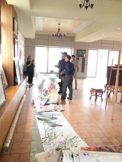 叶仲桥日记-《岭南春晖》三十米花鸟长卷已经进入最后修改阶段，中国国画大师李照东先生亲笔题字并【图3】