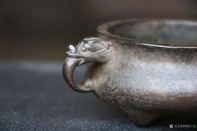 明清古艺收藏-大明宣德五年_龙耳爐 ,14cm 10cm 4.8cm 1090g,
收頸鼓腹【图3】