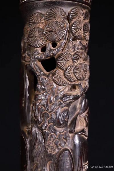 东方古玩城堡收藏-清代，小叶紫檀雕刻人物故事香筒、此件藏品取料名贵稀少，雕刻纹饰精美，器形稀少，褒【图9】