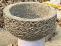 艺术家罗邵华收藏:乡间挖宝，青石鱼盆口径37高18。品相完整，原汁原味，适合会【图1】