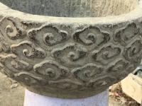 艺术家罗邵华收藏:乡间挖宝，青石鱼盆口径37高18。品相完整，原汁原味，适合会【图3】