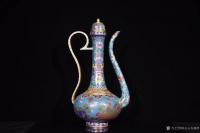 艺术家东方古玩城堡收藏:清代“乾隆年制”款 铜胎珐琅彩执壶、精湛满掐丝工艺、狮子戏球【图2】