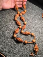 艺术家税小宁日记:精品巜苏州园林》脖挂尺寸2.1*4.4左右的老梅林核精雕，中【图0】