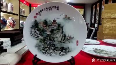 刘应雄日记-刘应雄《潇湘八景》釉下五彩瓷盘与朋友们共同分享，祝大家五一节快乐！【图3】