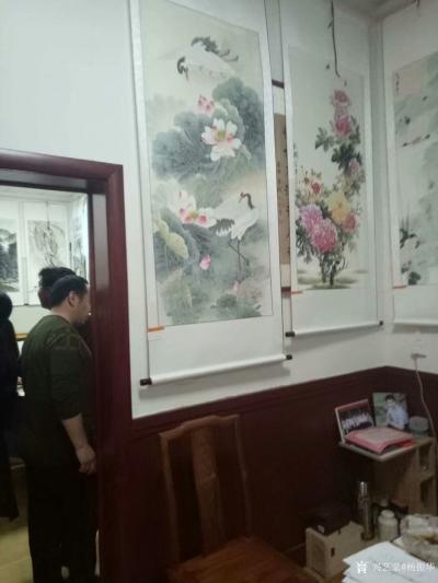 杨振华生活-笔会现场，绘制荷花一幅。【图4】