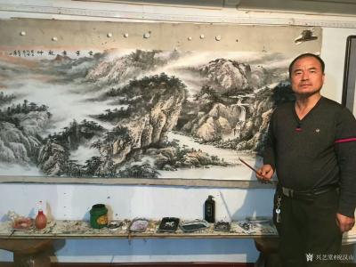 祝汉山日记-国画山水《云雾秀乾坤》雲雾秀乾坤，峰岭万壑真，不为山水动，只因情更深。
祝汉山【图5】