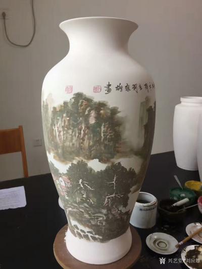 刘应雄日记-来醴陵将上次画的五彩带回，順便再画两个青花《萬里江山朝九嶷》、《九嶷山居圖》。
【图4】