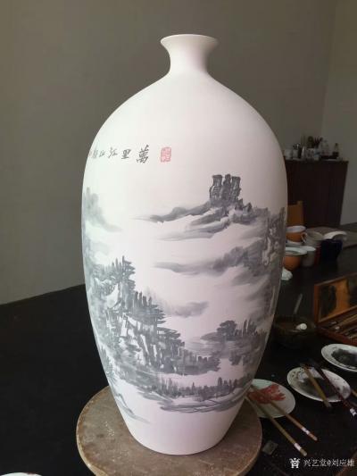 刘应雄日记-来醴陵将上次画的五彩带回，順便再画两个青花《萬里江山朝九嶷》、《九嶷山居圖》。
【图6】