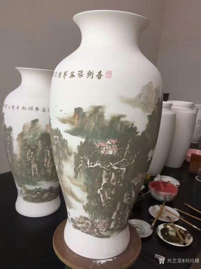 刘应雄日记-来醴陵将上次画的五彩带回，順便再画两个青花《萬里江山朝九嶷》、《九嶷山居圖》。
【图8】