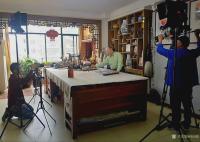 艺术家叶向阳生活:中宣部讲述中柬友好的纪录片《光阴的故事》，近日继续拍摄书画家【图2】