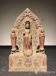 明清古艺藏宝-北齐石雕一佛二弟子。
此背光佛整体采用了高浮雕兼镂空雕的技【图1】