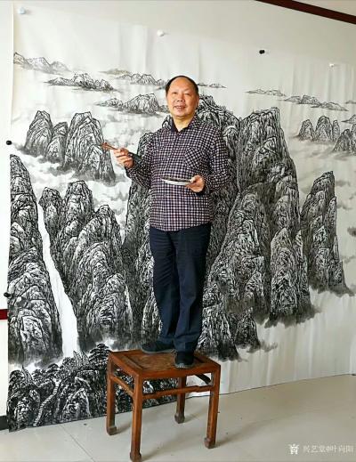 叶向阳日记-翰墨颂中华:《泰山雄风》。近日在元汉大厦用了一周时间精心创作完成此画。并赋诗一首【图3】