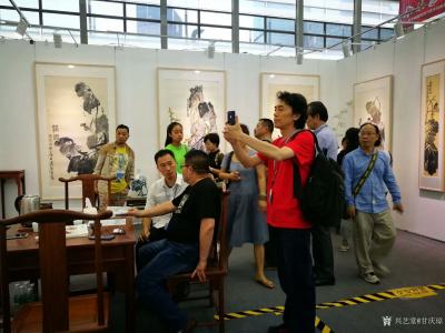 甘庆琼荣誉-深圳《甘庆琼中国画作品展》第三天，迎来人流高峰，观展者、媒体、寻求合作的艺术机构【图2】