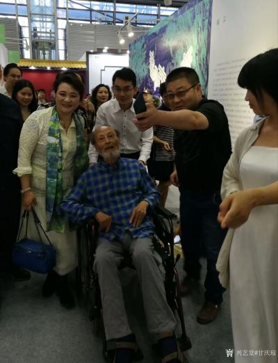 甘庆琼日记-深圳*《甘庆琼中国画作品展》期间，老前辈王子武先生，深圳美协主席、关山月美术馆馆【图1】