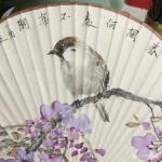 徐能凯日志-扇面花鸟画《春风何处不花开》
去年在院子里种的葫芦，摘下来【图3】