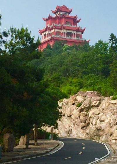 刘应雄日记-刘应雄常徳采风写生作品-------《太陽山下春常在》。画面以太陽山和柳叶湖为素【图4】