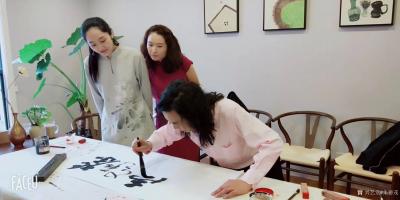 朱德茂生活-5月29日为上海大自鸣钟《忆麓苑》会所题写招牌并开业剪彩。【图4】