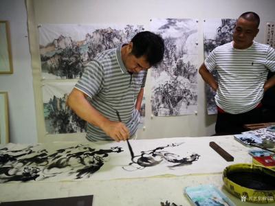 阎敏日记-酒后在朋友的画室里笔墨放纵了一下，如奔马自由驰骋，快意天地，舒爽！【图2】