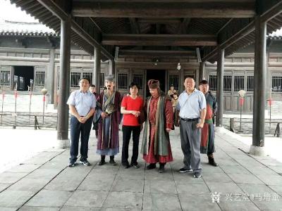 马培童生活-5月29日上午，在山东水泊梁山 风景名胜区， 由济宁市电视台胡宝玲和汶上县，和梁【图1】