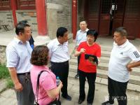 艺术家马培童生活:5月29日上午，在山东水泊梁山 风景名胜区， 由济宁市电视台【图1】