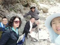 艺术家陈秀梅日记:昨天早上七点多我们几位老师约好去贺兰山苏峪口里面写生，对面大【图0】