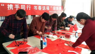 王立军日记-王立军写意花鸟画工作室常年招生
主  讲 人: 王立军
  招生范围: 有无【图5】