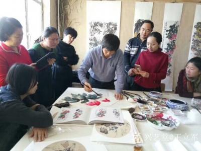 王立军日记-王立军写意花鸟画工作室常年招生
主  讲 人: 王立军
  招生范围: 有无【图6】