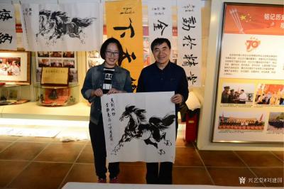 刘建国日记-朝阳区‘’长春德苑”笔会作品《马到成功》，《与你同行》，《雄风》，合影留念。【图7】