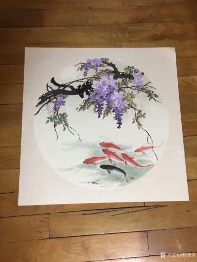 徐建清日记-国画花鸟画《群英图》1幅，山水画斗方《松山云泉》两幅。都说装裱如穿衣，果然是啊！【图2】