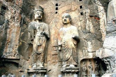 马培童日记-二十一，走进龙门奉先寺，目识心記。
  奉先寺是龙门石窟规模最大、艺术最为精湛【图3】