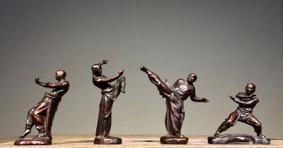 明清古艺收藏-案头摆件“武僧” 练武
尺寸：高23，铜制
造型独特 罕见 武术形态各异
【图1】