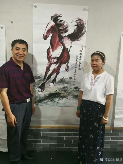 刘建国日记-对话大师后裔，领略悲鸿精神，与徐悲鸿曾孙女徐步宇交流画马！徐步宇现场绘制《振兴东【图6】