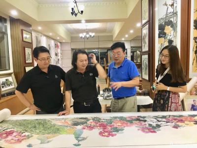 叶仲桥生活-昨天晚上（7月9日），中国石材石刻委员会领导一行到访我的工作室参观考察指导，现场【图1】