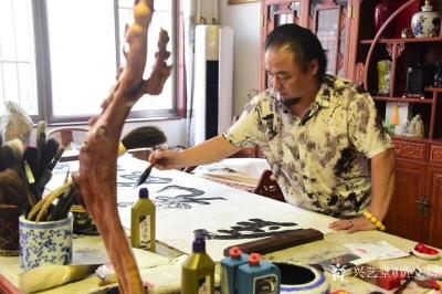 贾立新生活-2018年7月5日，书法家贾立新应山东省聊城市爱心大使史奎华的邀请，为二次到宁夏【图3】