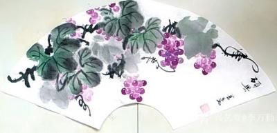 李万勤日记-国画葡萄扇面一组，请欣赏。
以寂寞为伴，书画相陪，感受那一丝丝乐趣。【图4】