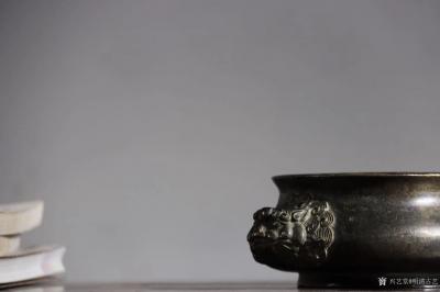 明清古艺收藏-双兽香炉
铜. 尺寸直径16 最大20 高7.5
造型霸气. 双面兽头面. 【图2】