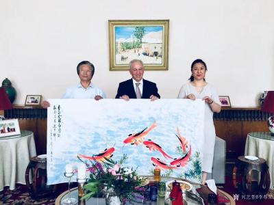 李尊荣日记-今天广然艺术团队走进了摩洛哥大使馆，大使梅库阿尔先生对中国的龙文化，鱼文化及中国【图4】