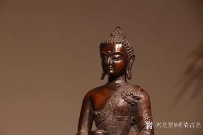 明清古艺收藏-释迦摩尼•佛
尺寸:高21厘米  材质：紫铜
包浆温润，开脸端庄，做工精致 【图2】