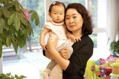 张仕森收藏-7月外孙女2岁生日，闺女去年专为宝宝画了一张彩铅肖像，今年用水彩又为宝宝画了张肖【图2】