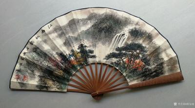 胡宝成日记-涂了三个扇面花鸟画《荷趣》、《梅花》，山水画《江南秋韵》，纸扇加上手绘画，就不再【图1】