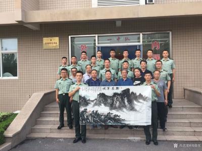 刘传军生活-为庆祝中国人民解放军成立91周年，应邀同高新美协的同志们来到了山东省军区，同官兵【图5】