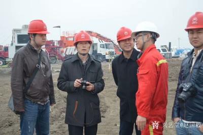 赵国毅生活-在大庆油田写生的日子，留影【图4】